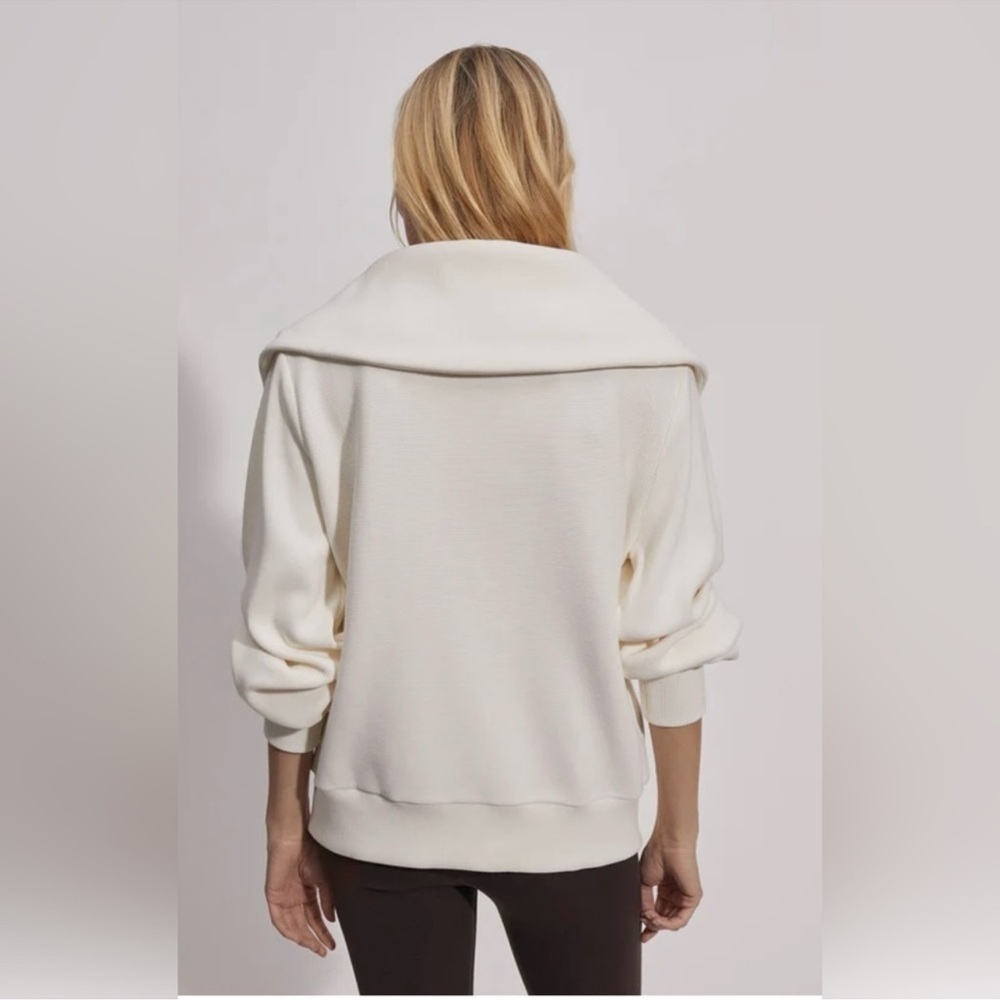 Varley half zip - Picture 2 of 3